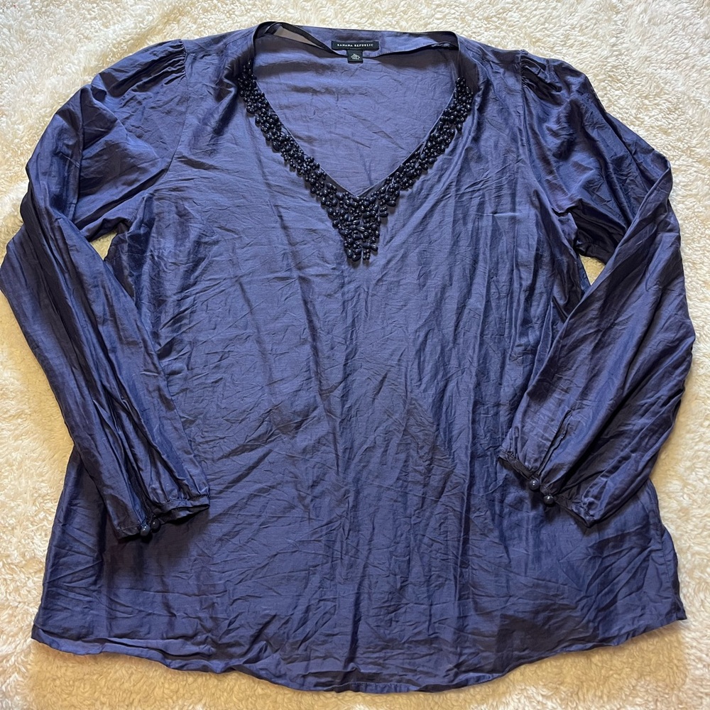 Banana Republic Lightweight Violet Blouse with Beautiful Beaded Trim xl